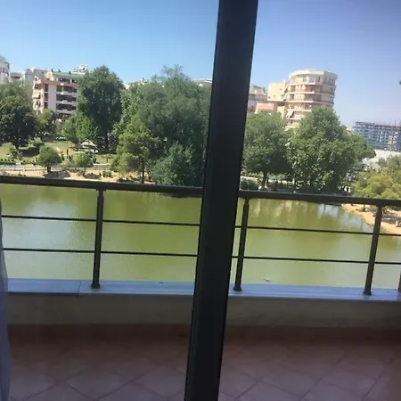 View - Tirana, Albania Lägenhet *